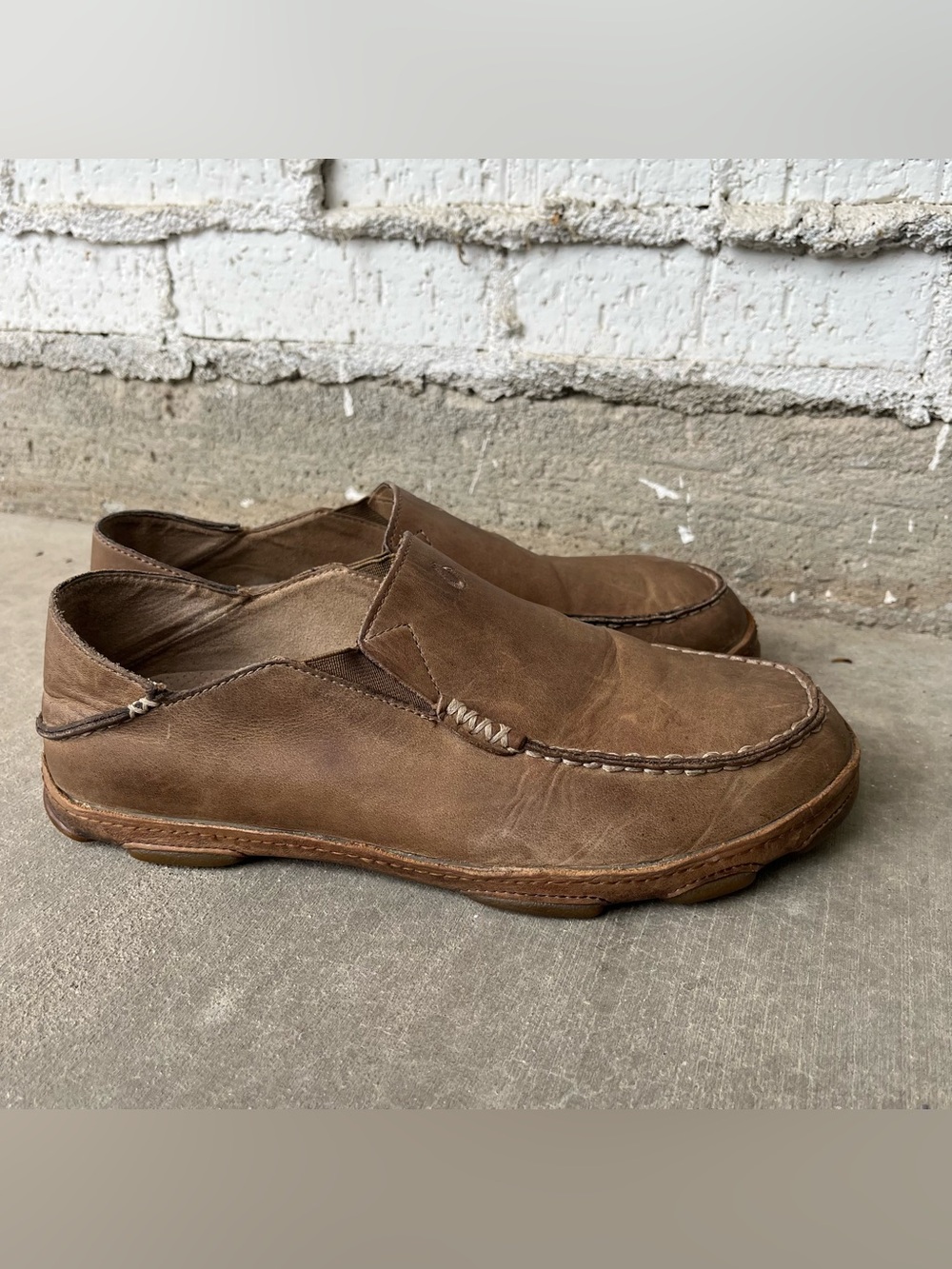 OluKai Moloa Brown Leather Slip On Loafers Men’s Size 9 Comfort Casual